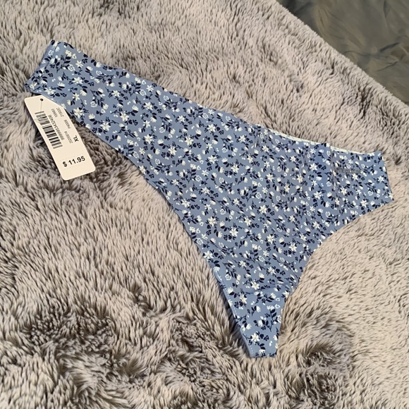 NWT Lot of 5 La Vie En Rose Thongs - Picture 9 of 9